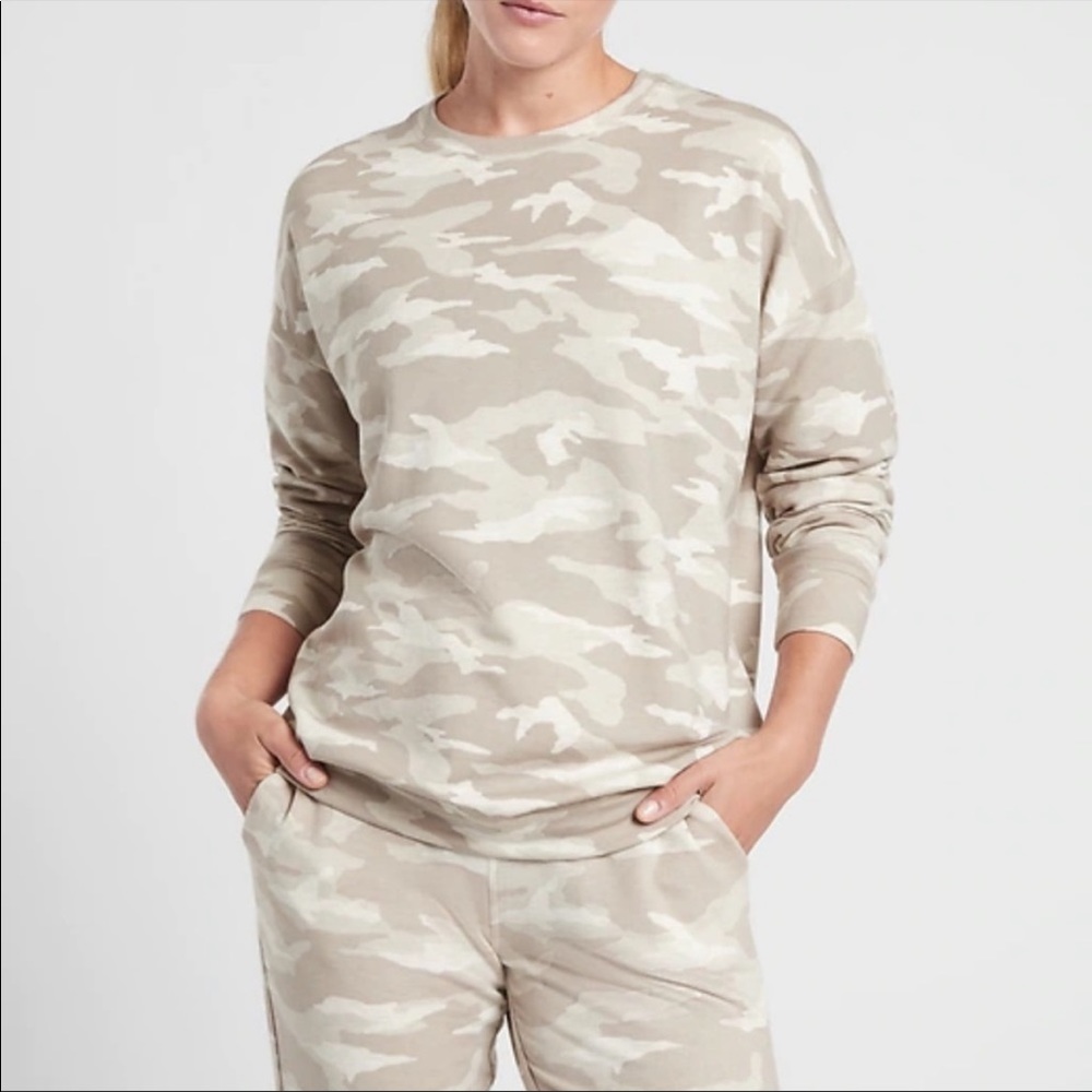 New with tags- Athleta Balance Jogger Pant and Long Sleeve sweatshirt Set!